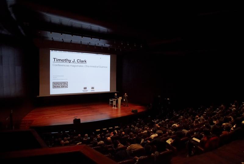 TJ Clark, en Otra mirada al Guernica, conferencia magistral. Museo Reina Sofía, 2011