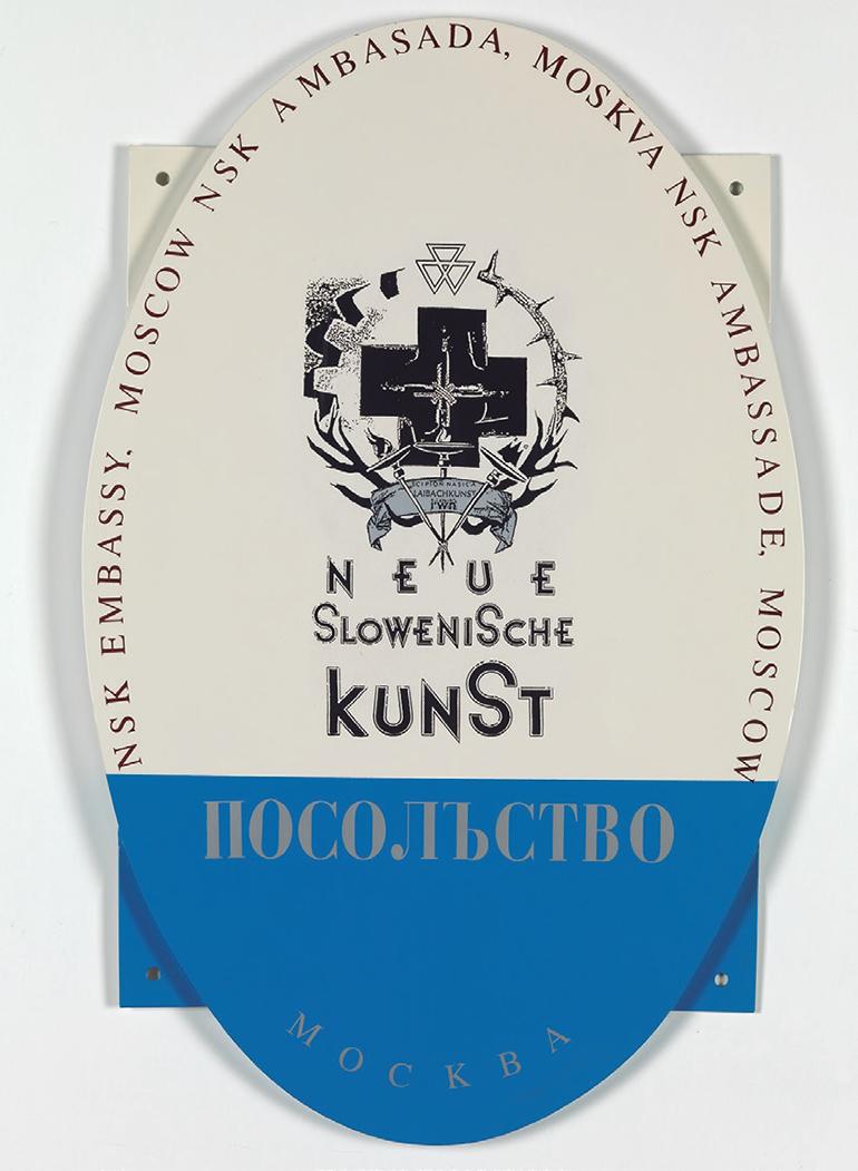 Placa de la Embajada de NSK en Moscú impulsada por IRWIN en 1992