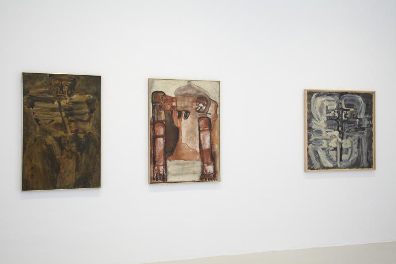 Vista de sala de la exposición.  Leon Golub, 2011