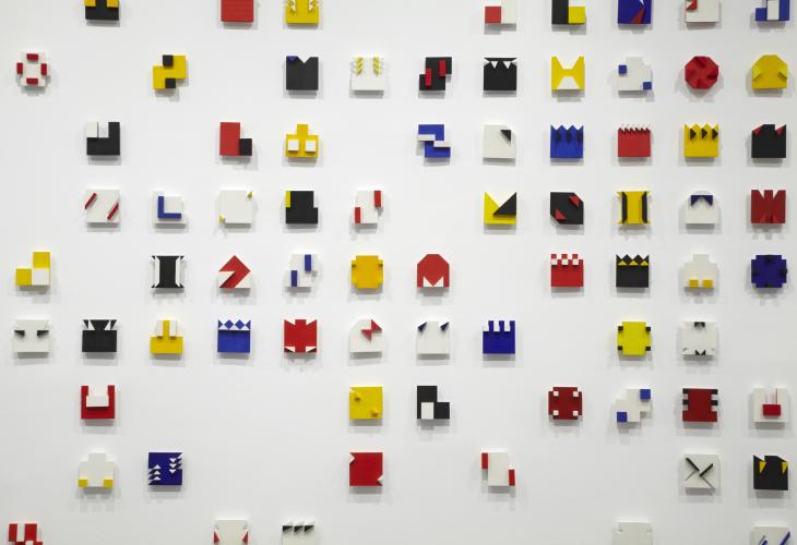 Vista de sala de la exposición. Lygia Pape. Espacio imantado, 2011 Exhibition view. Lygia Pape. Magnetized Space, 2011