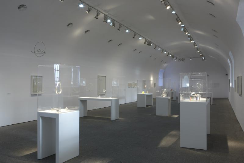 Vista de sala de la exposición. Georges Vantongerloo. Un anhelo de infinito, 2010 Vista de sala de la exposición. Georges Vantongerloo. Un anhelo de infinito, 2010