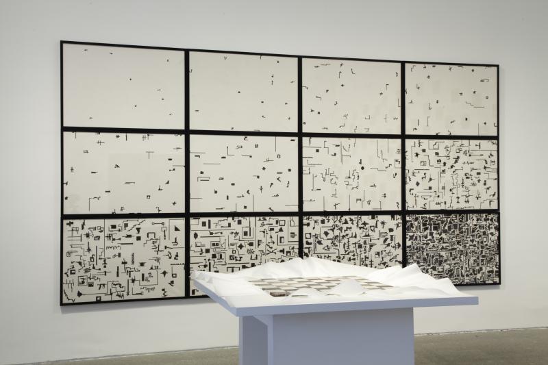 Vista de sala de la exposición. alighiero boetti. estrategia de juego, 2011 Vista de sala de la exposición. alighiero boetti. estrategia de juego, 2011