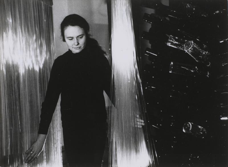 Annea Lockwood durante "The Glass Concert", 1967-1970. Cortesía de la artista Annea Lockwood durante "The Glass Concert", 1967-1970. Cortesía de la artista
