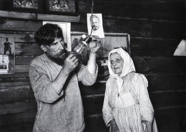 Arkady Shaikhet. Lenin’s Lamp, 1925