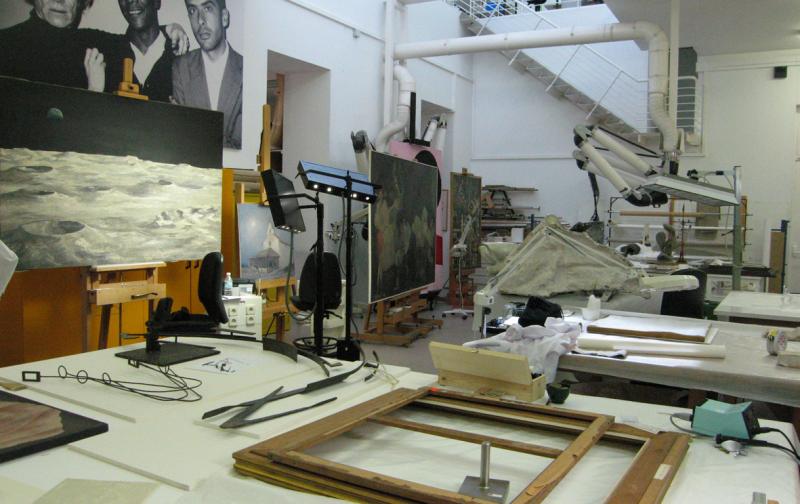 Vista del laboratorio de conservación del Museo Reina Sofía