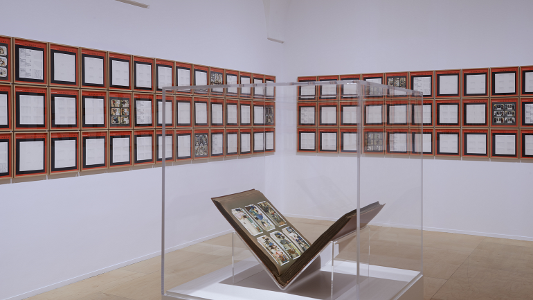 Vista de sala de la exposición. El tiempo y las cosas. La casa-estudio de Hanne Darboven, 2014 Vista de sala de la exposición. El tiempo y las cosas. La casa-estudio de Hanne Darboven, 2014