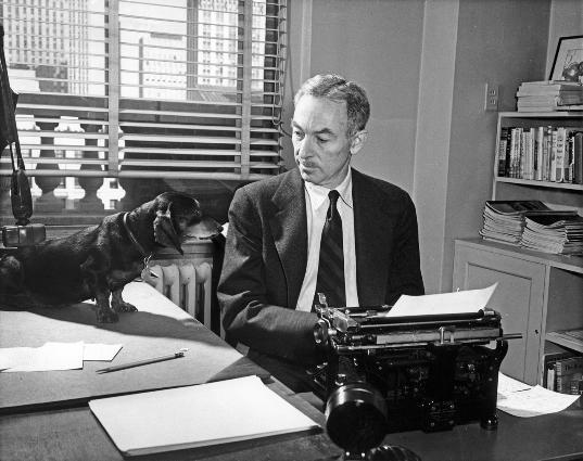 Elwyn B. White con Minnie Elwyn B. White con Minnie