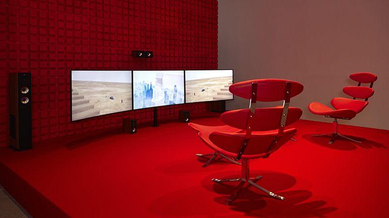 Vista de sala de la exposición Hito Steyerl. Duty-Free Art, 2015 Vista de sala de la exposición Hito Steyerl. Duty-Free Art, 2015