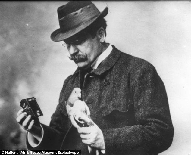 Dr. Julius Neubronner with a pigeon © National Air and Space Museum