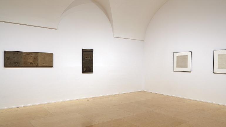 Vista de sala de la exposición Nasreen Mohamedi. La espera forma parte de una vida intensa, 2015 Vista de sala de la exposición Nasreen Mohamedi. La espera forma parte de una vida intensa, 2015