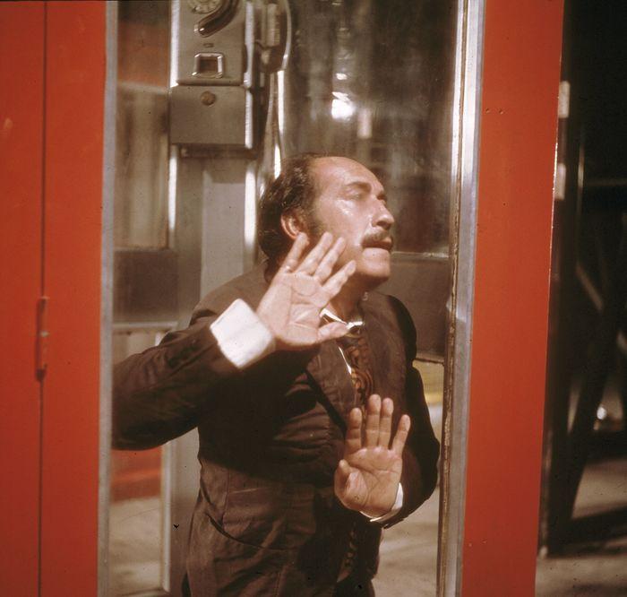 Antonio Mercero, La cabina, 1972. Imagen cedida por RTVE Antonio Mercero, La cabina, 1972. Imagen cedida por RTVE