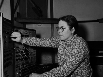 Pauline Oliveros. Photography courtesy of The Center for Contemporary Music Archives, Mills College at Northeastern University